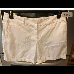 Loft Shorts White 10, EUC